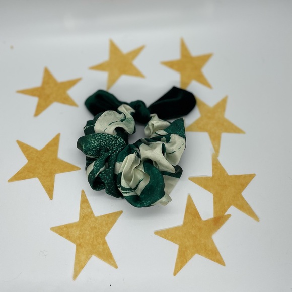 BUNDLE of 9 taylor swift scrunchies set hair ties - Picture 16 of 16